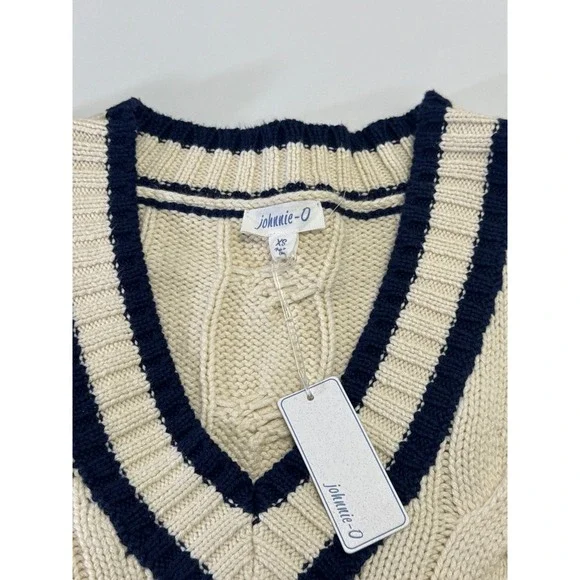 NWT Johnnie-O Women's XS Varsity Cable Knit Cotton Sweater Vanilla Navy V Neck - Picture 2 of 9